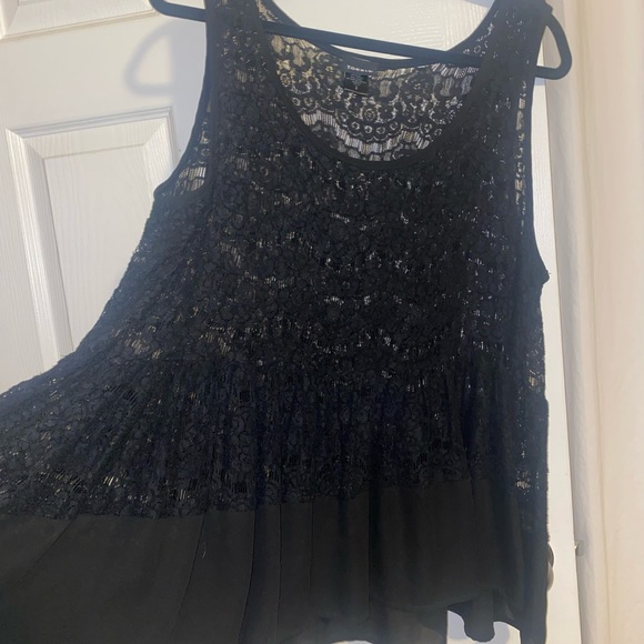Torrid 2x Black Lace Peplum Style Top - Picture 3 of 5